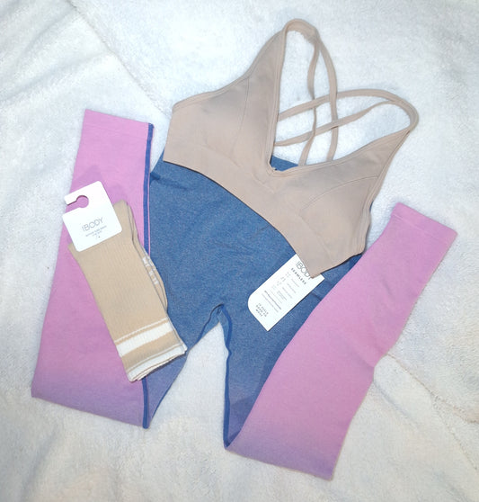 Gym Set, Seamless Plunge Front Crop,Wide Band Scrunch Bum Leggings,Active Tube Socks