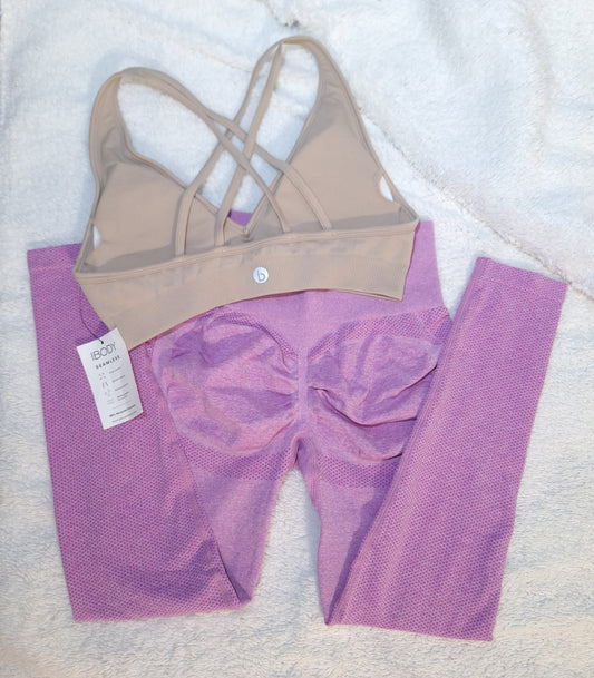 Gym Set: Seamless Plunge Front Crop, Wide Band Scrunch Bum Leggings