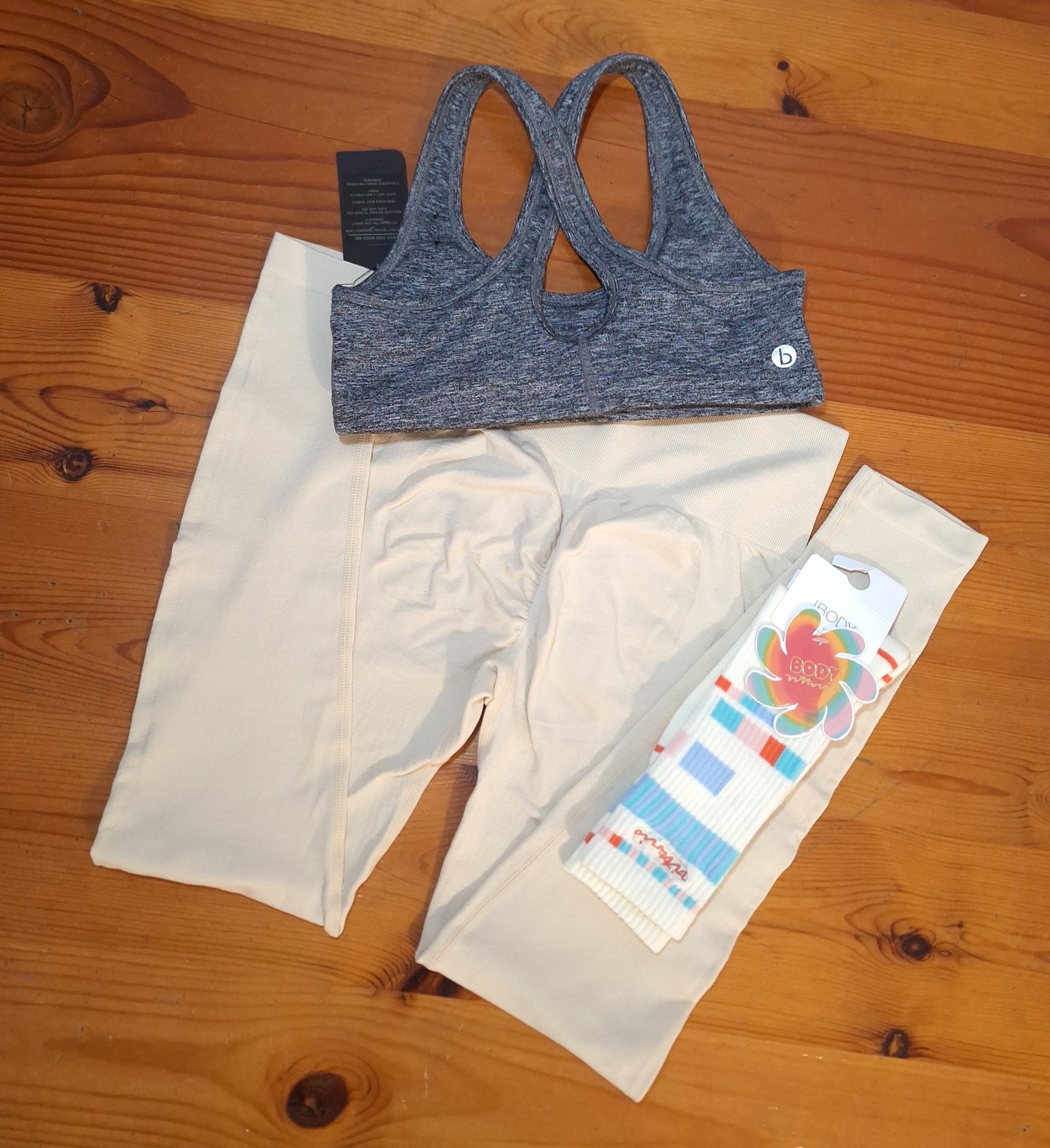 Gym Set: Workout Cardio Crop Top, Wide Band Scrunch Bum Leggings ,One Size Active Tube Socks