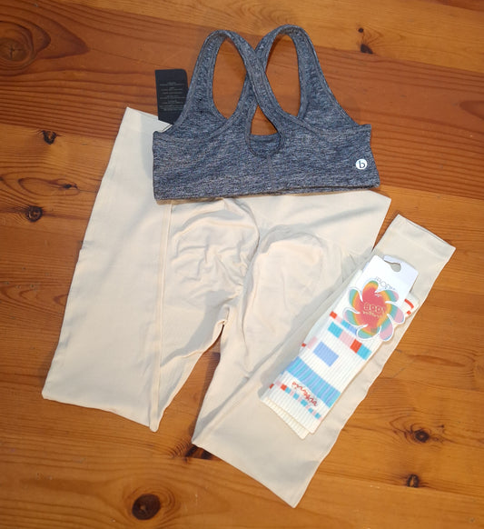 Gym Set: Workout Cardio Crop Top, Wide Band Scrunch Bum Leggings ,One Size Active Tube Socks