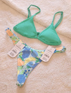 Cotton On Micro Slider Triangle Bikini Top Kleur: Mermaid Crinkle, Verfynde High Side Thong Kleur: Salade De Fruits