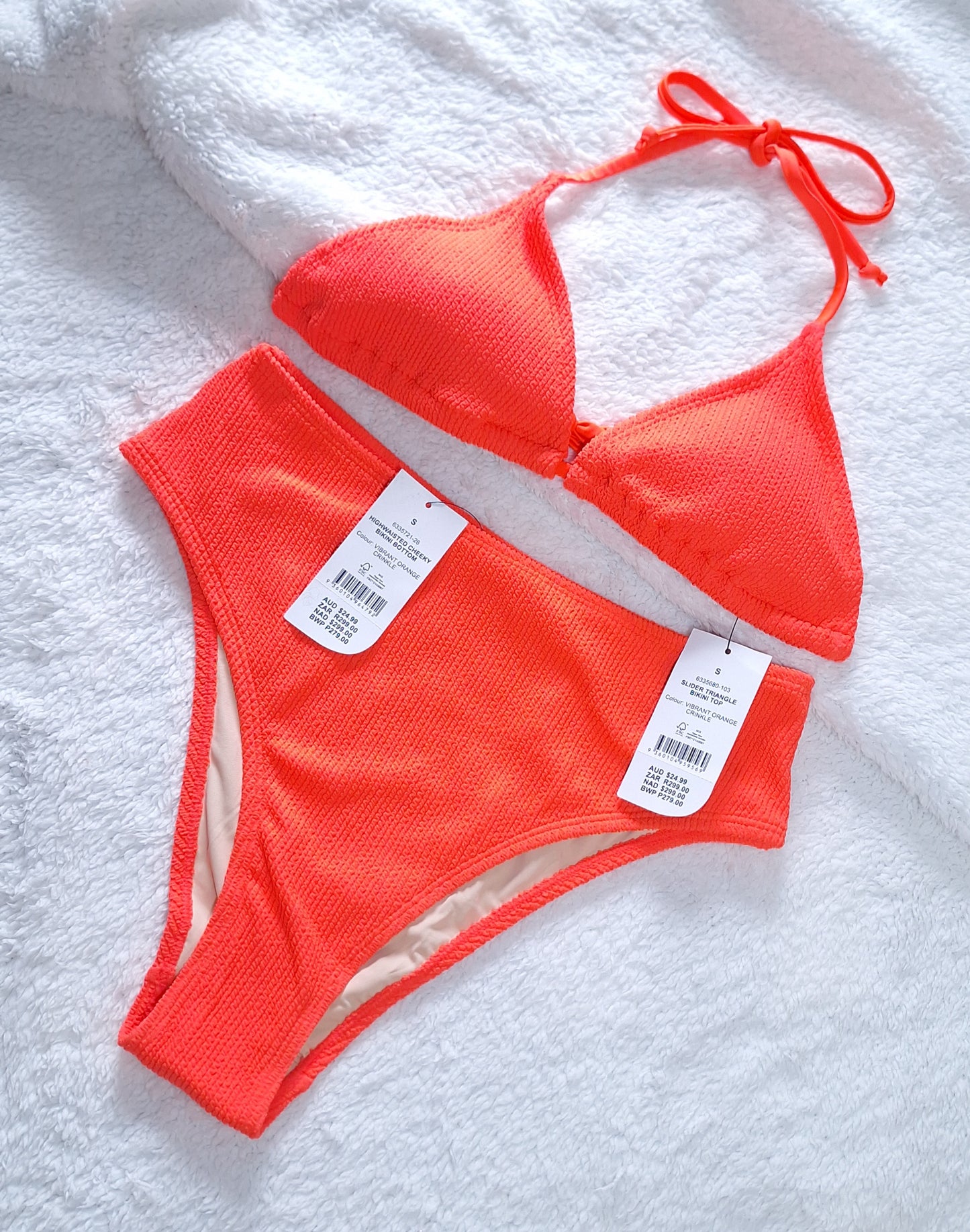 Katoen-op-skuif-driehoek-bikini-top, hoë middellyf Cheeky bikini-onderkant Kleur: lewendige oranje kreukel