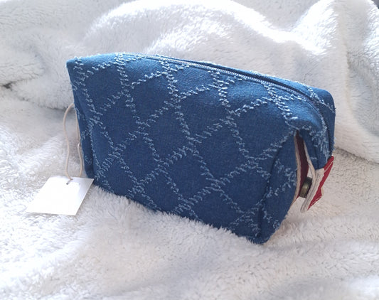 Cotton On - Weekender Cosmetic Case