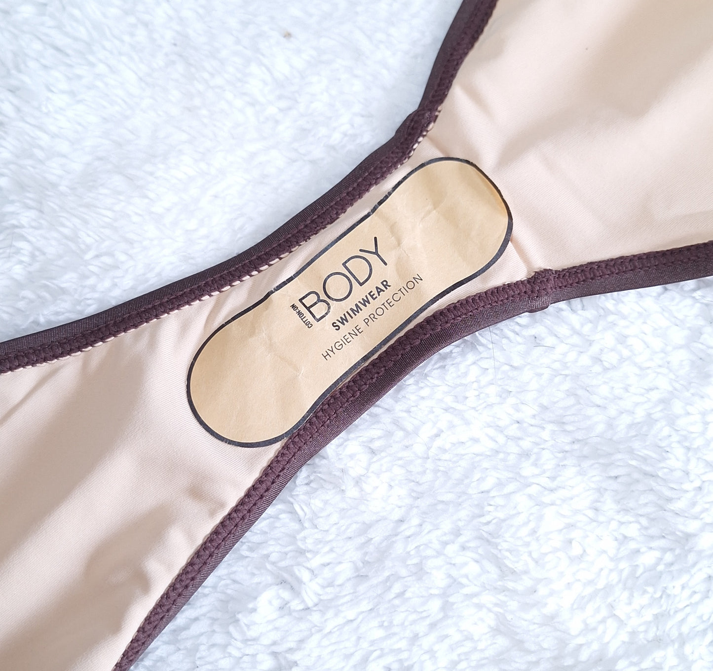 Cotton On Scoop Tri Bikini Top, Vaste das Kant Cheeky Bikini Bottom Kleur: Brownie Shimmer