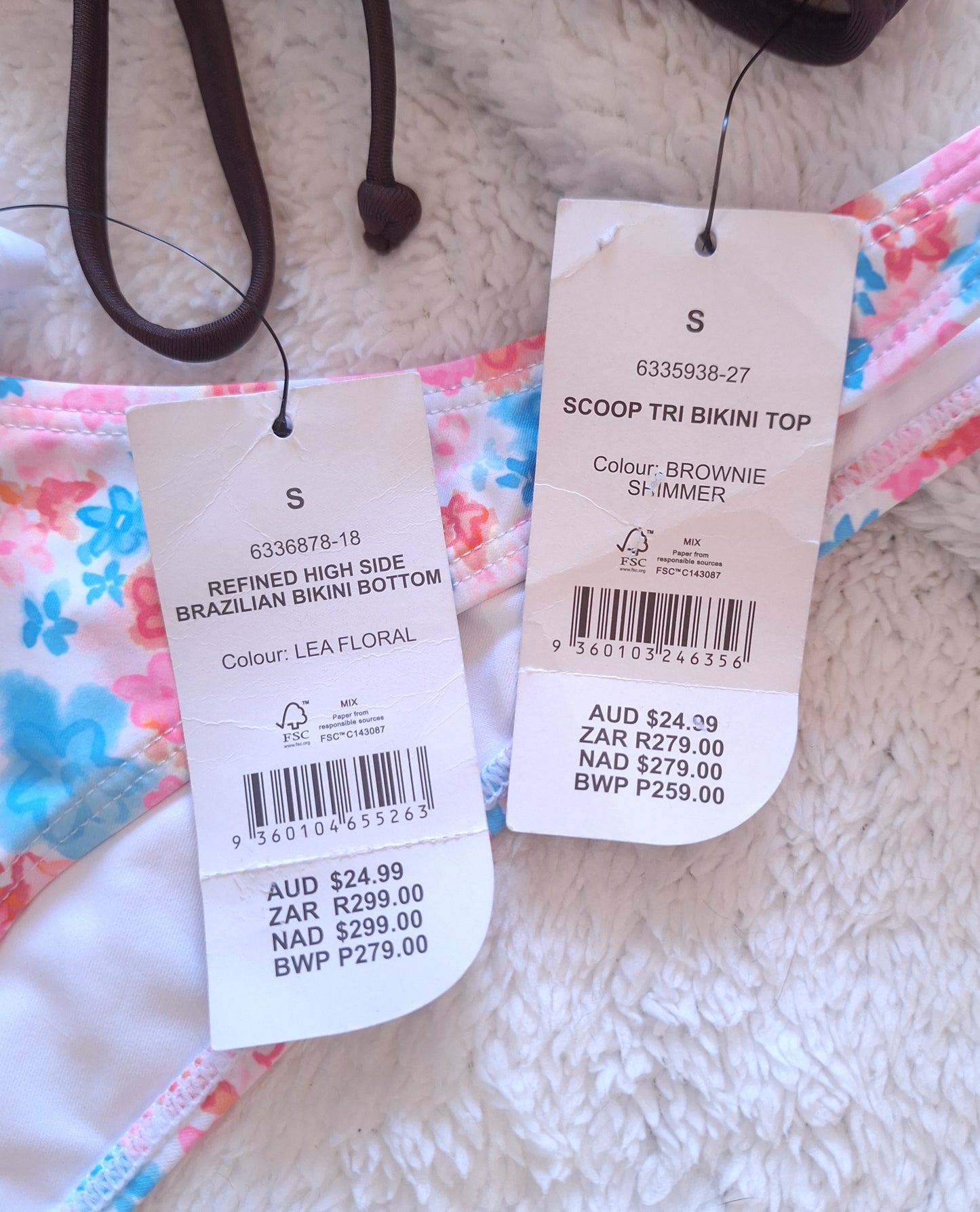 Cotton On Scoop Tri Bikini Top Kleur: Brownie Shimmer, Verfynde High Side Brasiliaanse Bikini Onderkant Kleur: Lea Floral