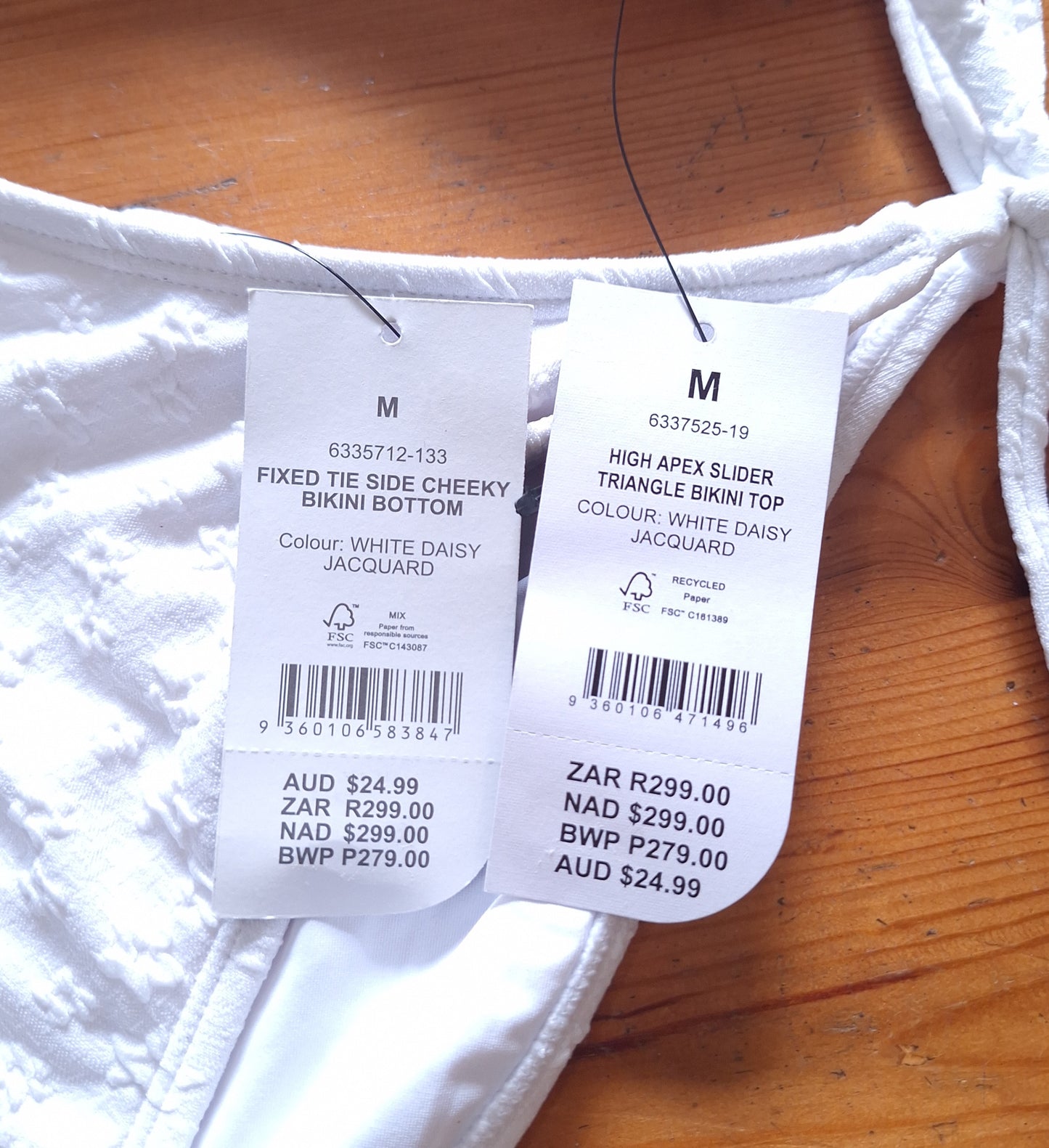 Katoen op Hoë Top Slider Driehoek Bikini Top, Vaste Das Kant Cheeky Bikini Onderkant Kleur: White Daisy Jacquard