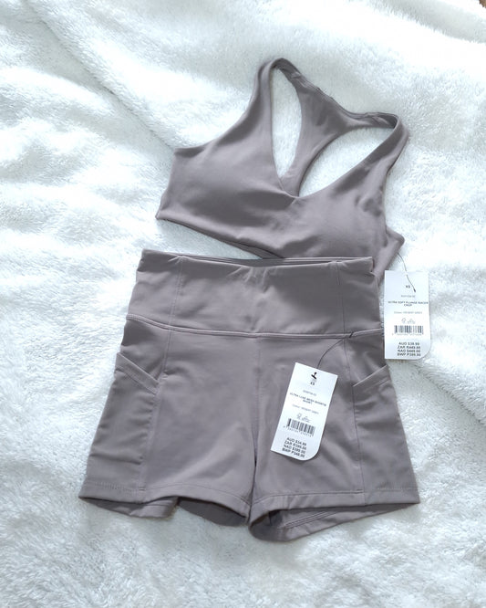 Cotton On Ultra Soft Plunge Racer Crop, Ultra Luxe Mesh Shortie Kort Kleur: Woestyngrys