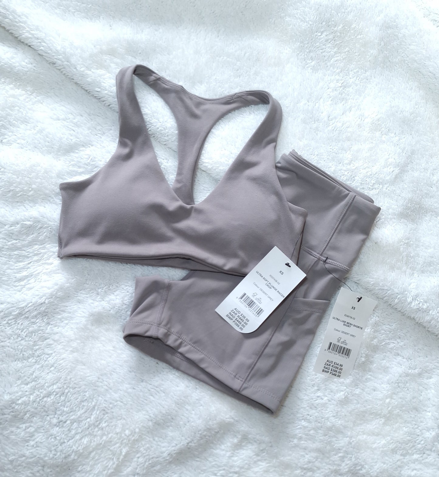Cotton On Ultra Soft Plunge Racer Crop, Ultra Luxe Mesh Shortie Kort Kleur: Woestyngrys