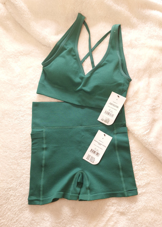 Cotton On Seamless Plunge Strappy Back Crop, Seamless Pocket Shortie Short Colour: Alpine Green