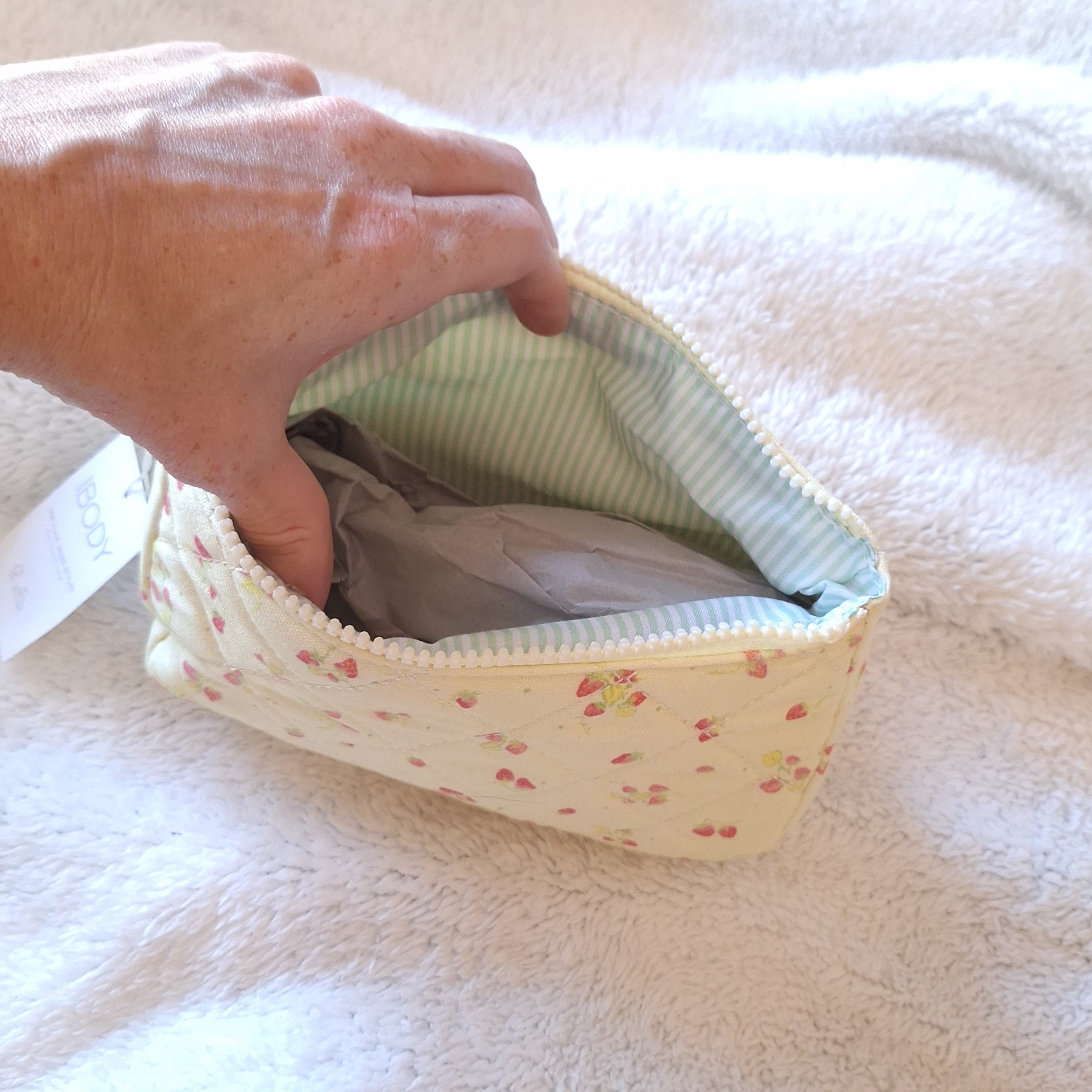 Cotton On - Body Make up Bag