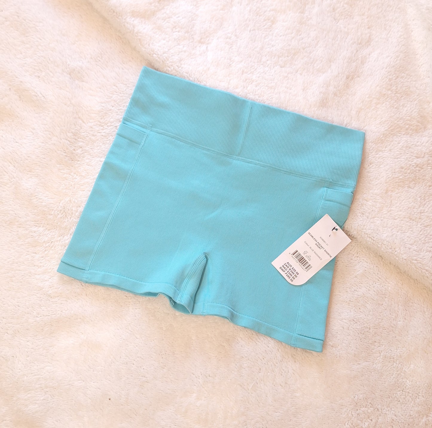 Cotton On - Seamless Pocket Shortie Short