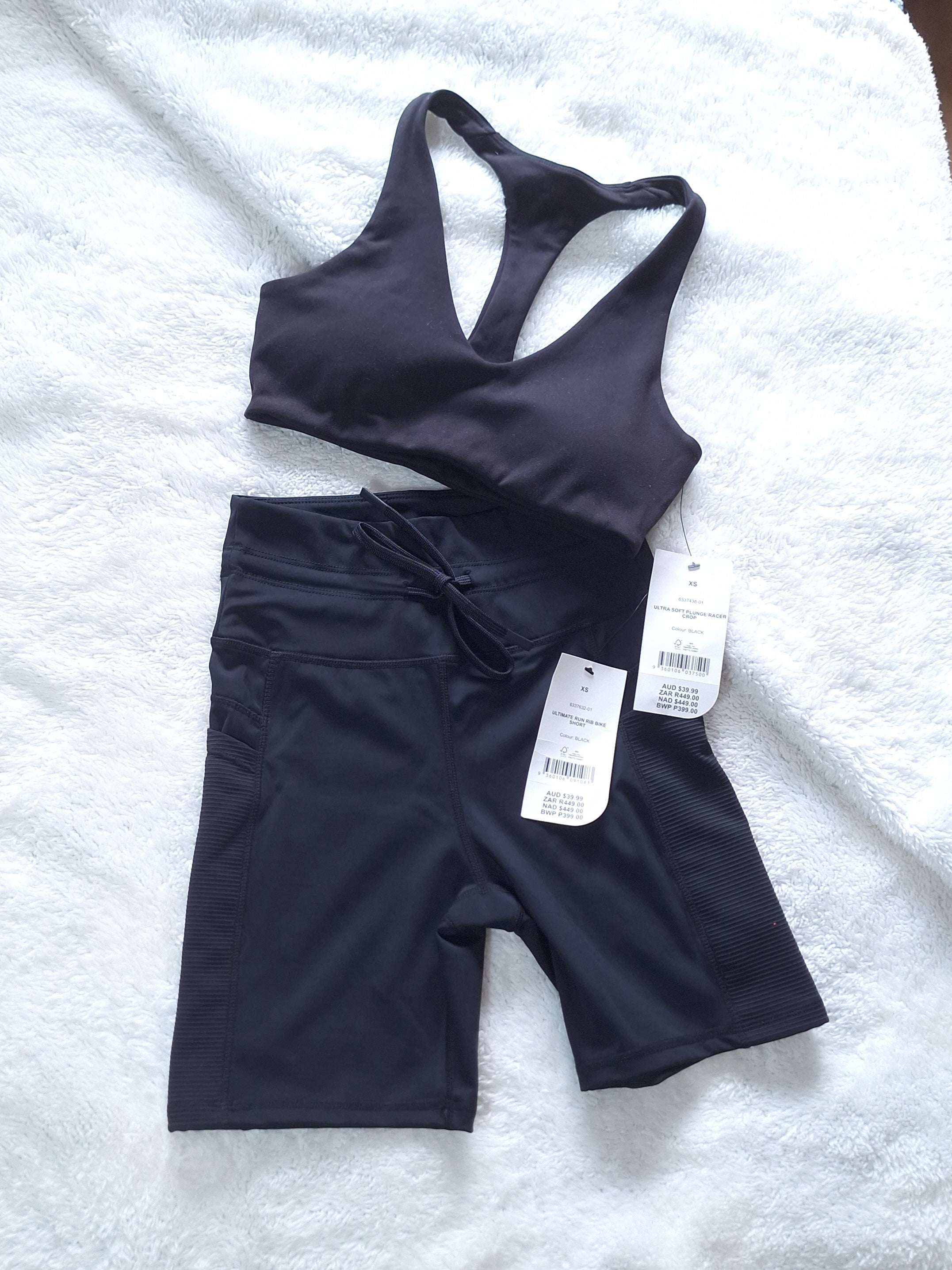 Cotton On - Ultra Soft Plunge Racer Crop, Ultimate Run Rib Bike Short