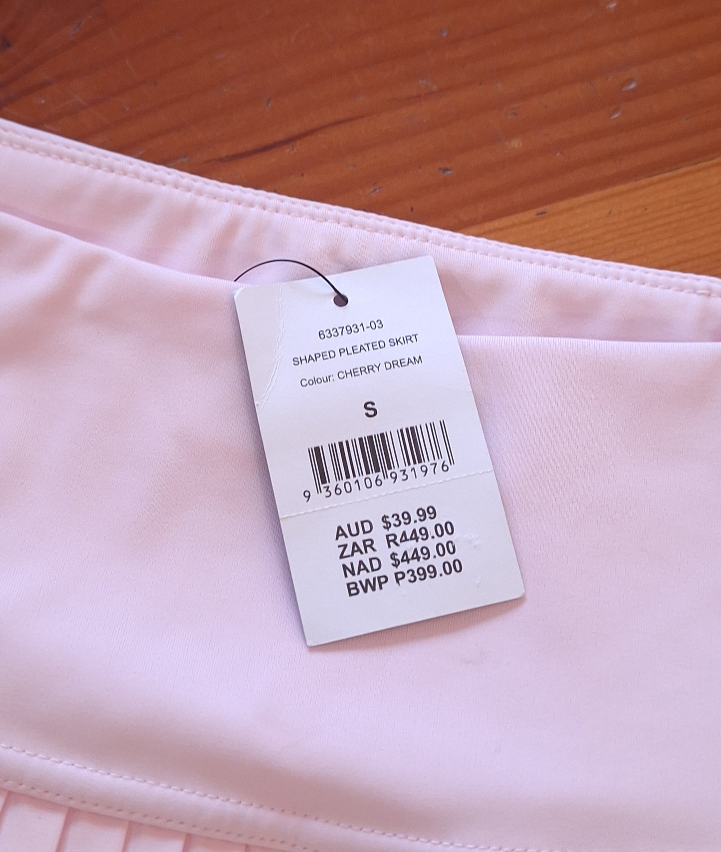 Cotton On Shaped Pleated Skirt