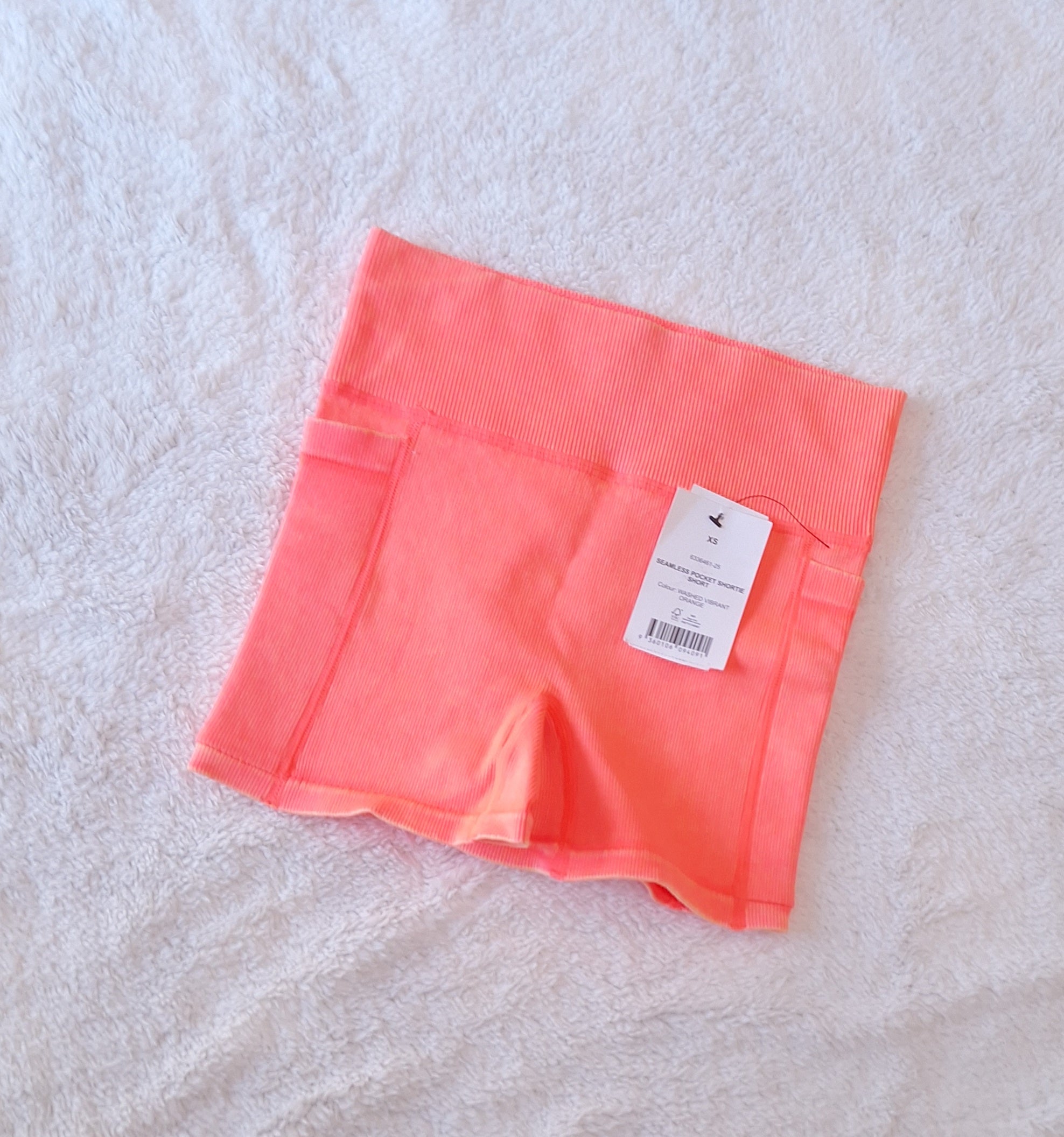 Cotton On - Seamless Pocket Shortie Short