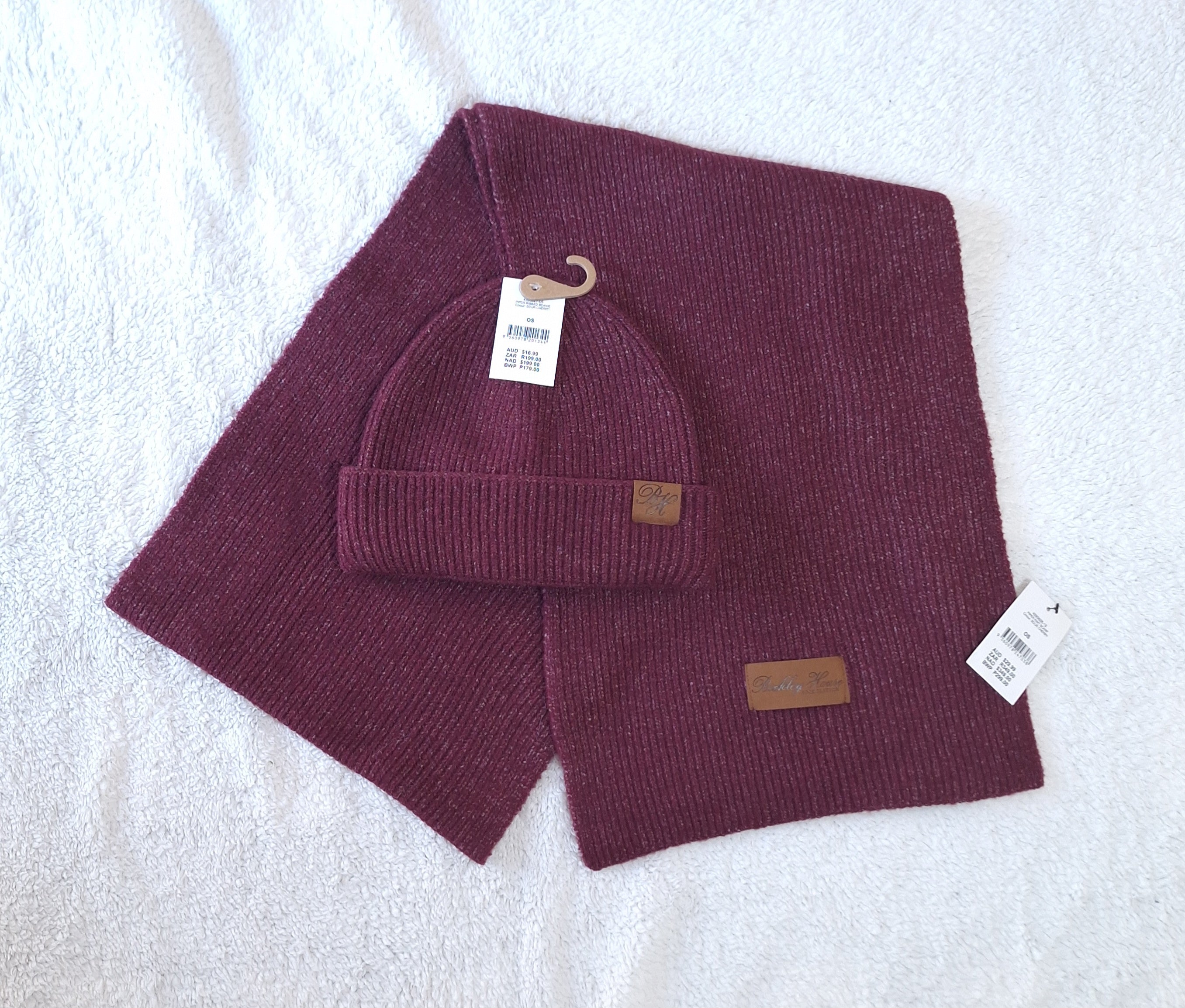 Cotton On Piper Ribbed Beanie & Scarve Combo