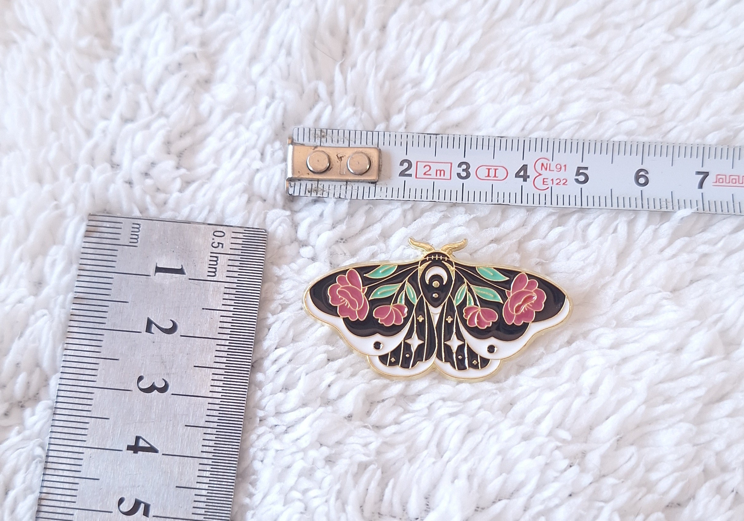 Brooch pin Butterfly / Bow Tie