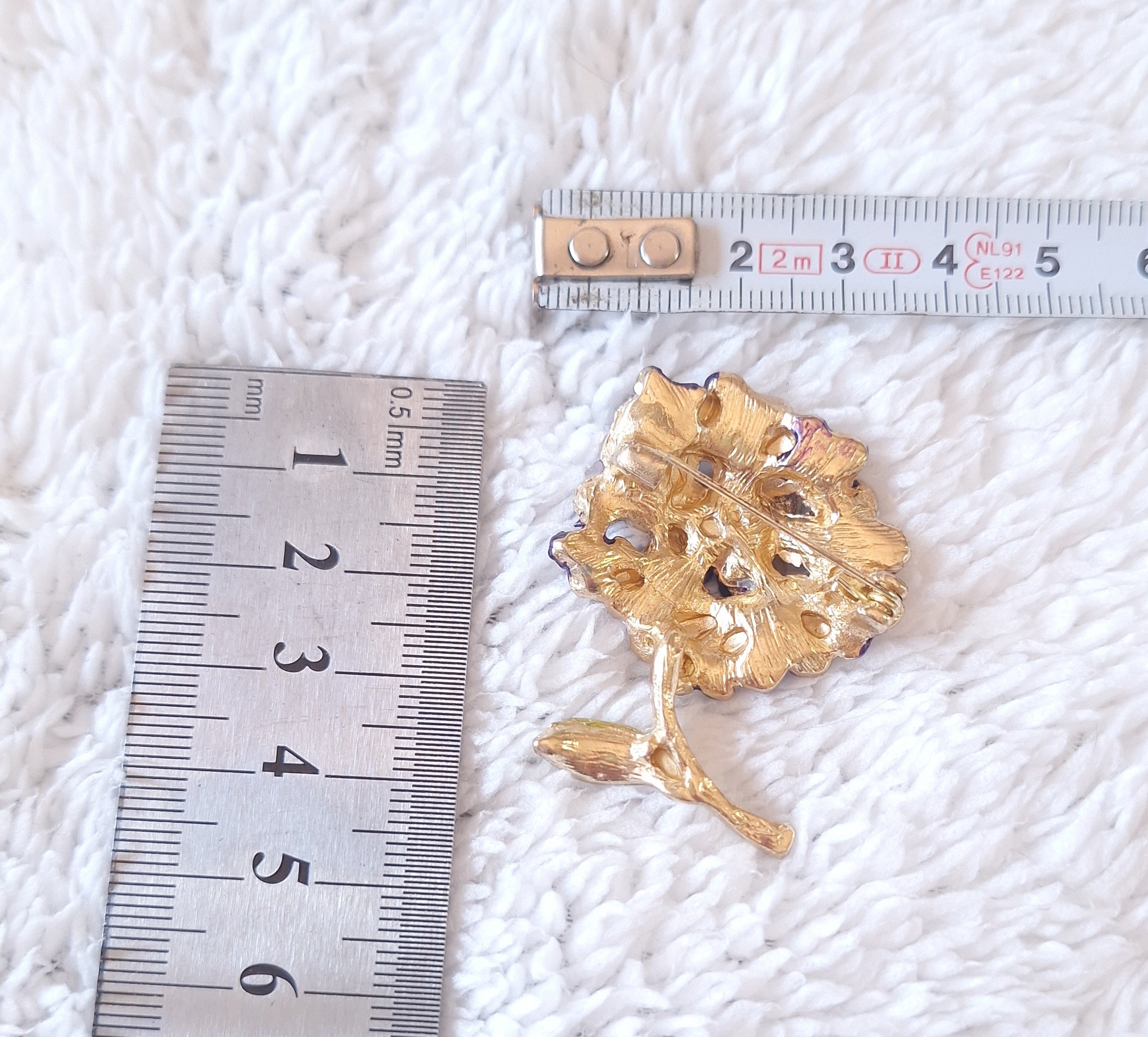 Brooch Pin Hydrangea Flower Cluster