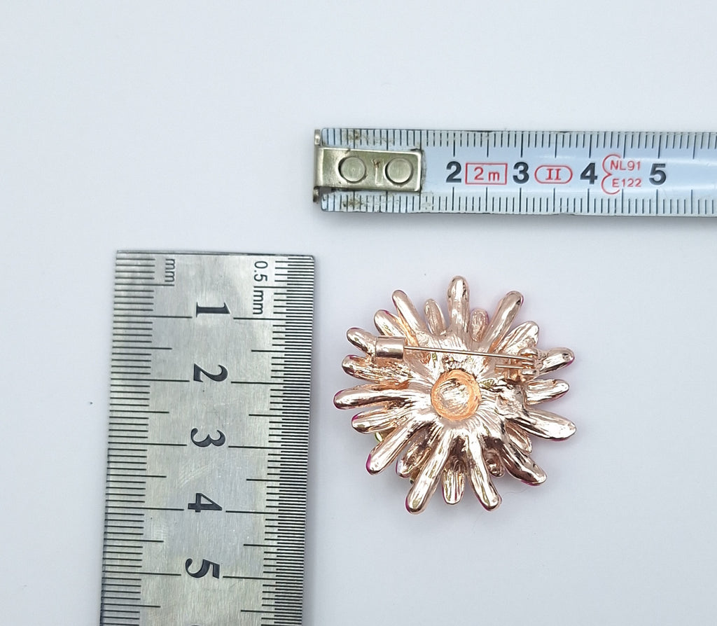 Brooch Pin Rhinestone, Daisy & Bee