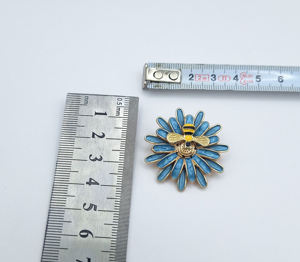 Brooch Pin Daisy & Bee