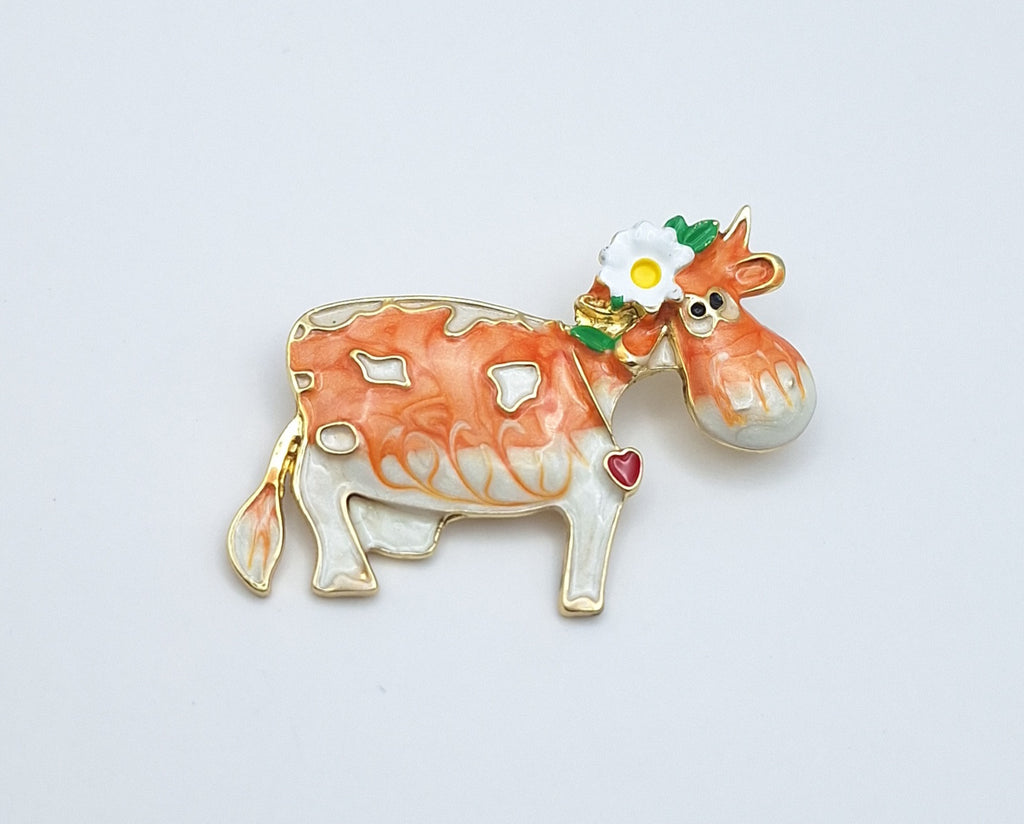 Brooch Pin Mrs Peaches Moo Cow