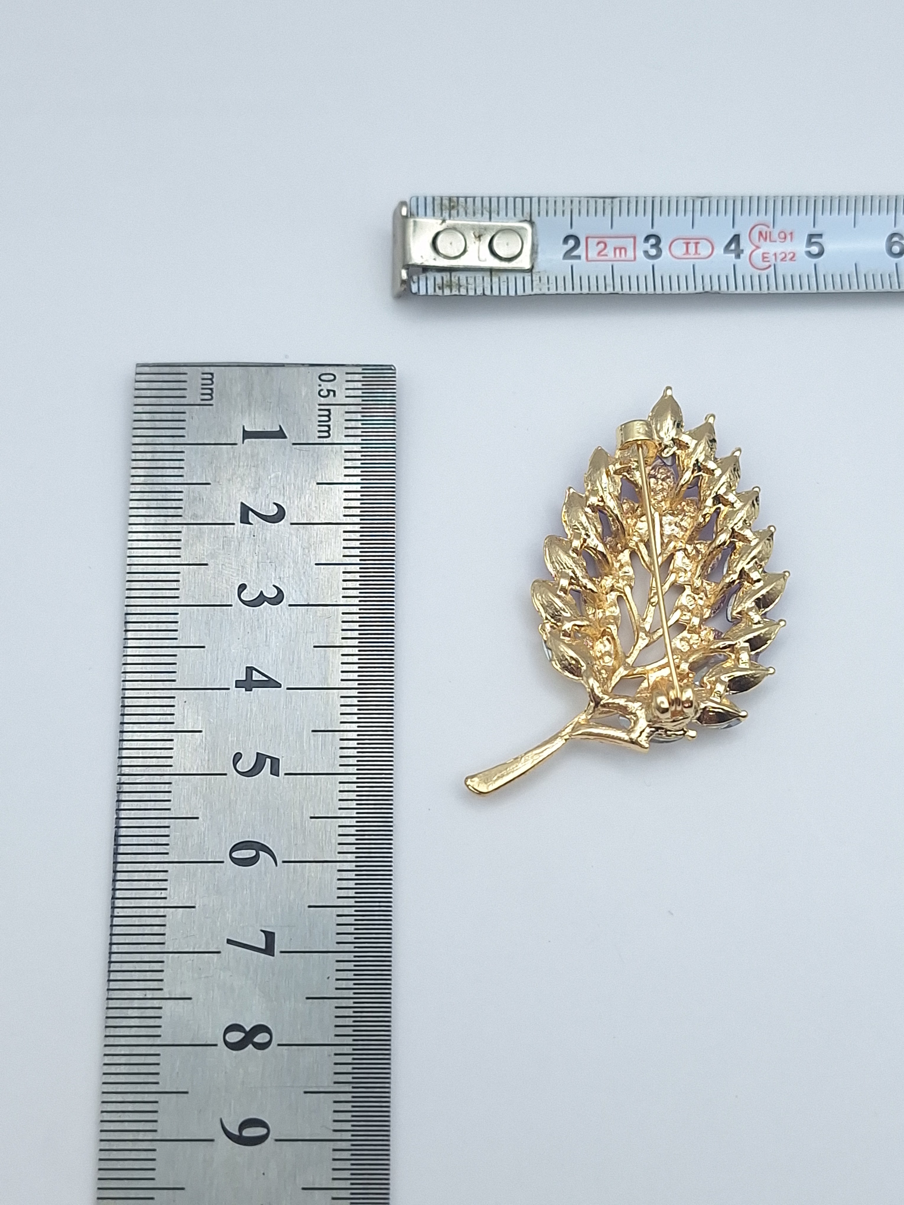 Brooch Pin Rhinestone Leaf