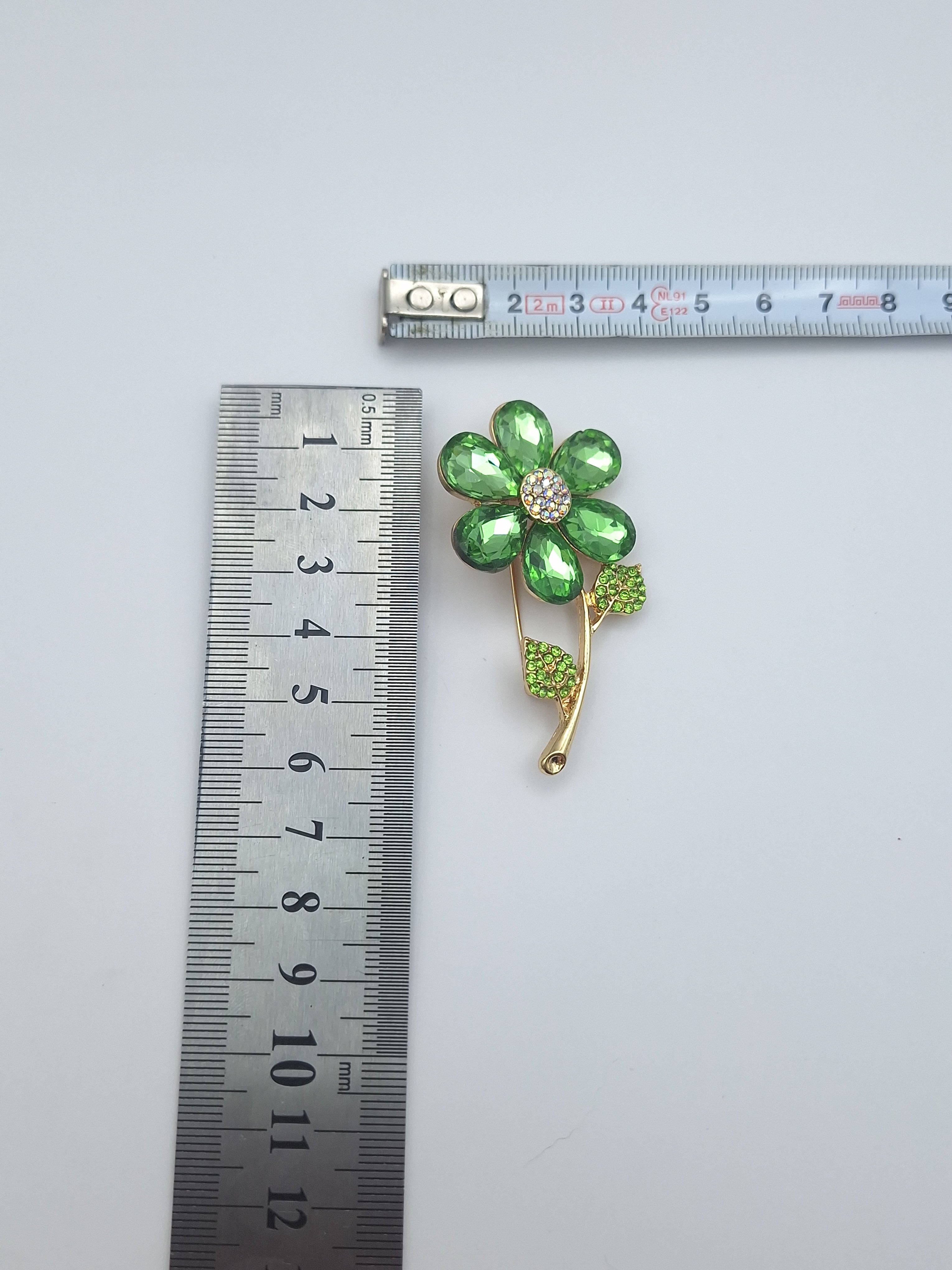 Brooch Pin Rhinestone Flower