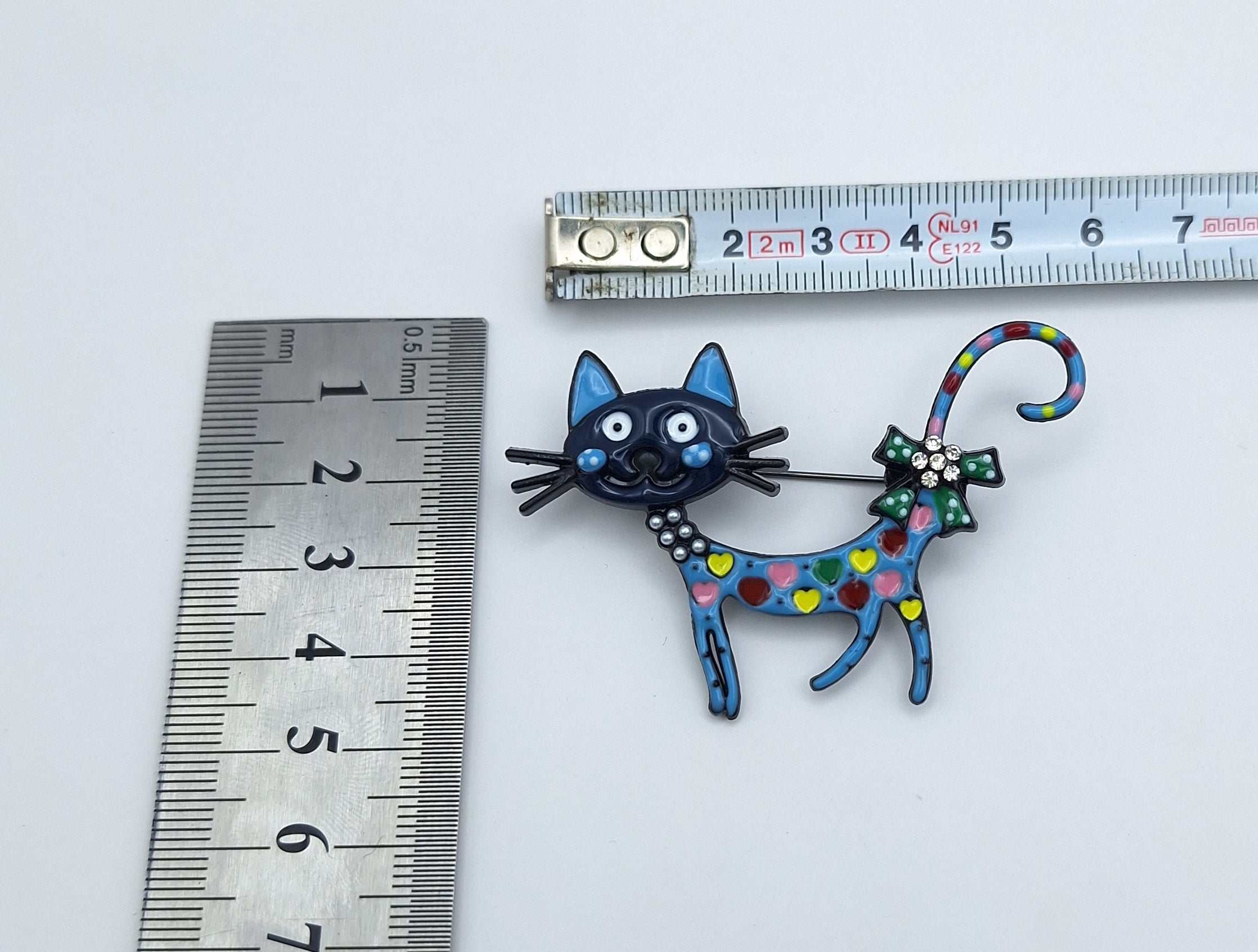 Brooch Pin Polka Dot Heart Kitty
