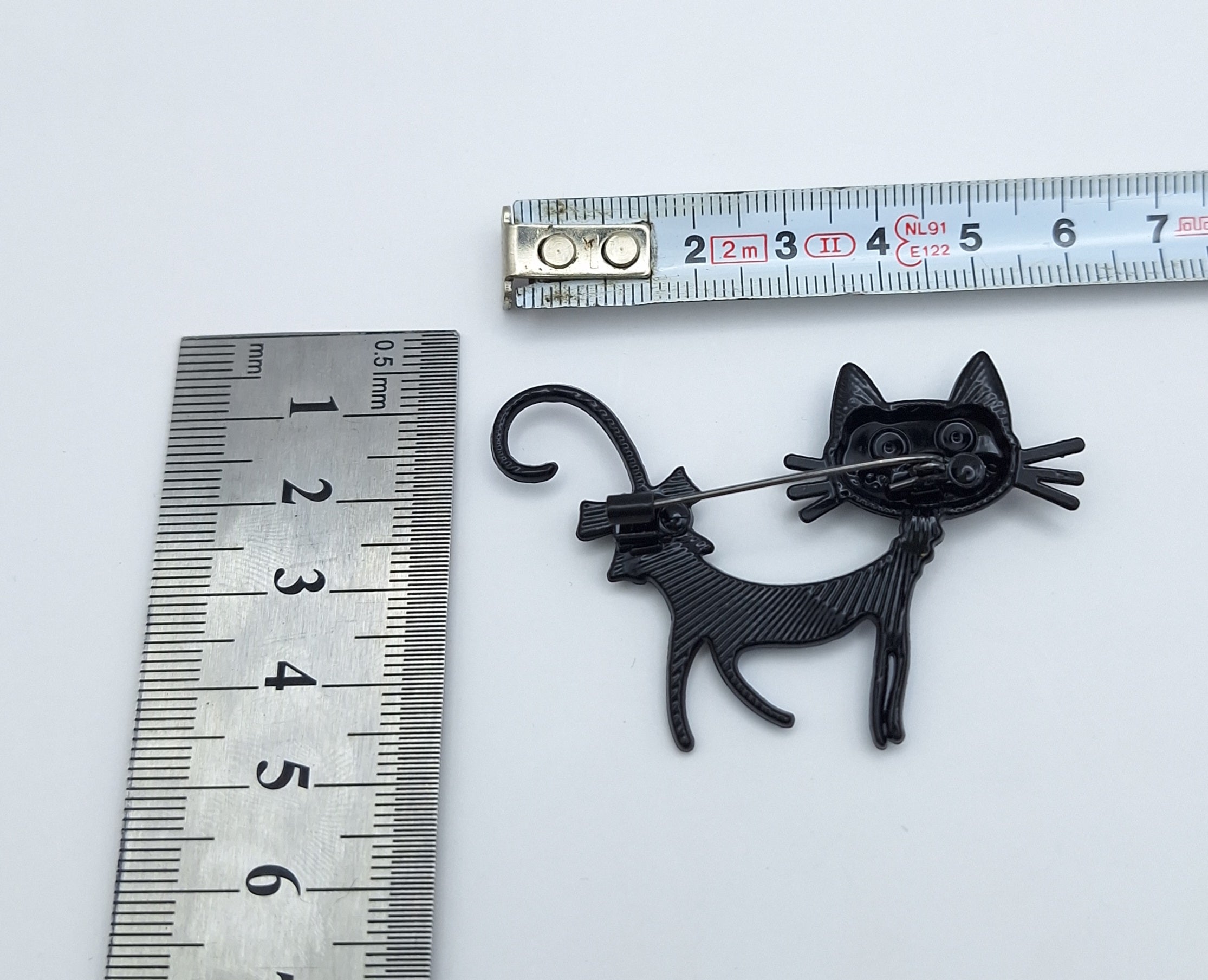 Brooch Pin Polka Dot Heart Kitty