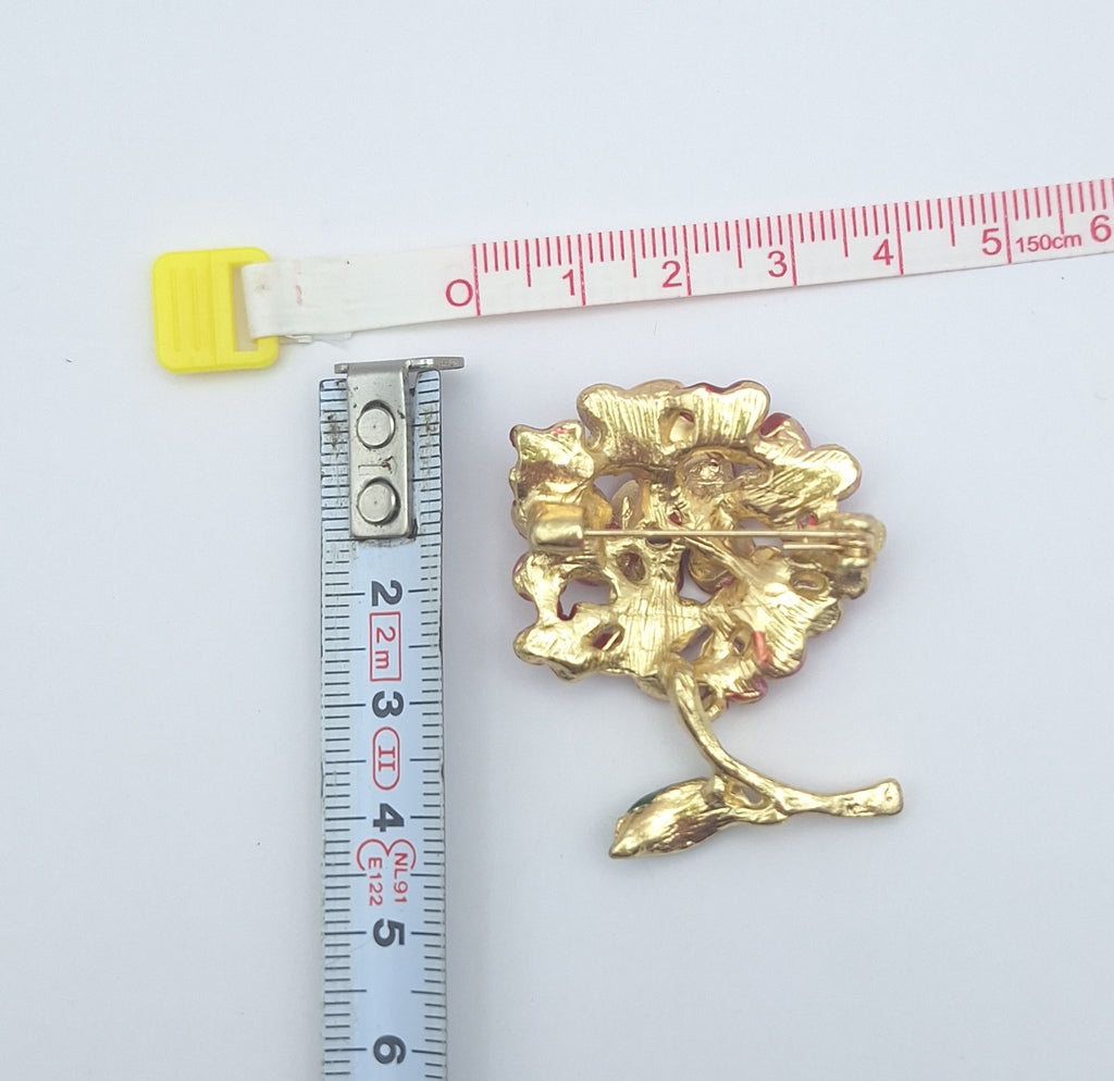 Brooch Pin  Hydrangea Red / Pink Flower Cluster