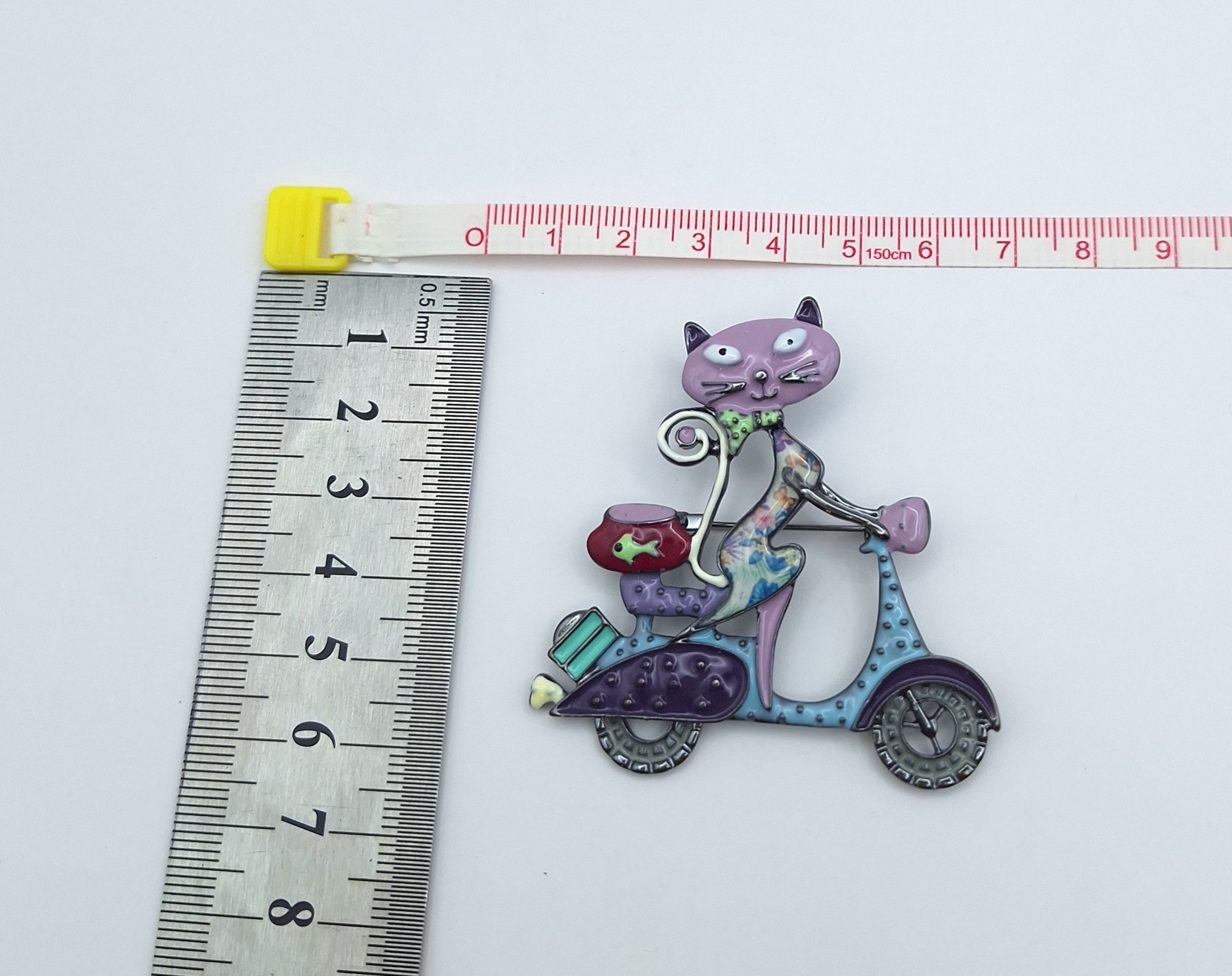Brooch Pin Miss Kitty &amp; her Fish Friend Fred