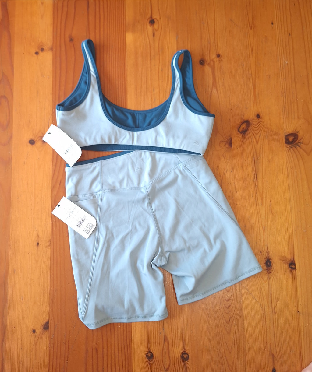 Cotton On Women's Gym Set, Teal Mist / Tidal Teal Tipping. Ultra Soft Low Back Crop / Ultra Soft Side Pocket Bike Short