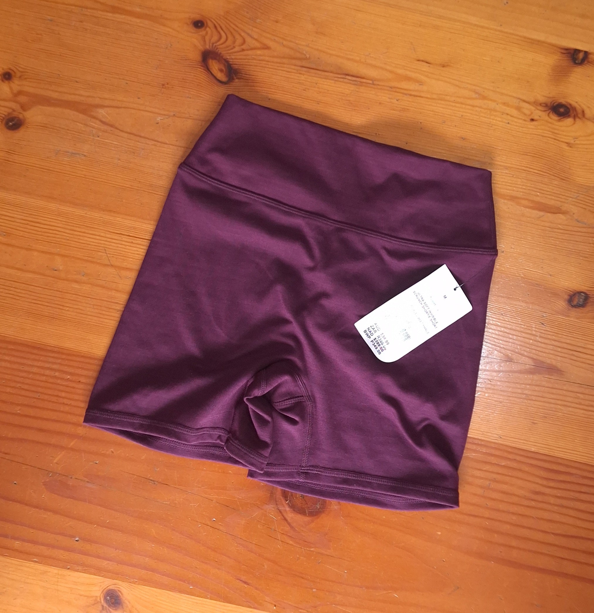 Cotton On Women's Ultra Soft Invisible Scrunch Shortie Short