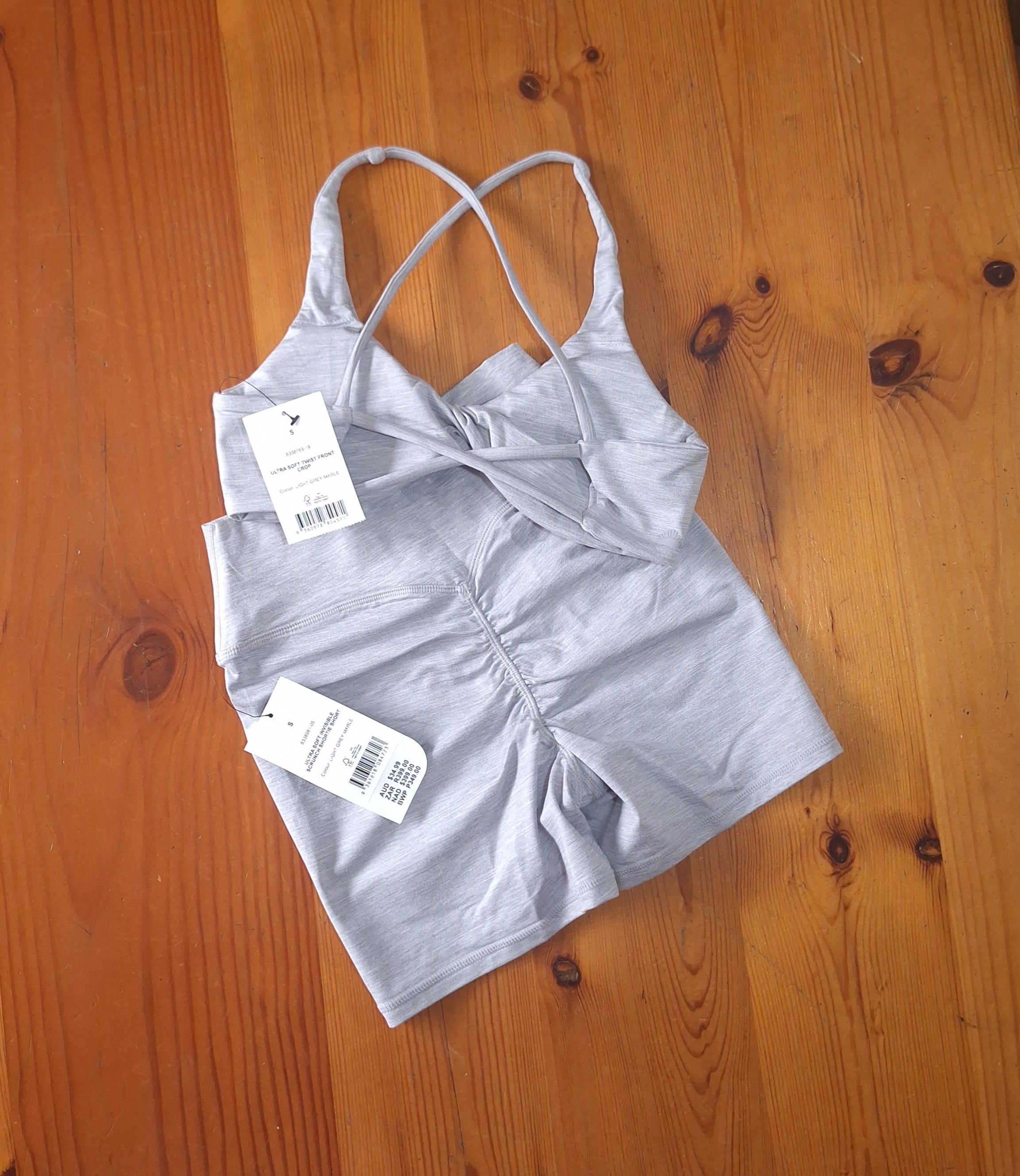 Cotton On Womens Gym Set:Ultra Soft Twist Front Crop and Ultra soft Invisible Scrunch Shortie Short