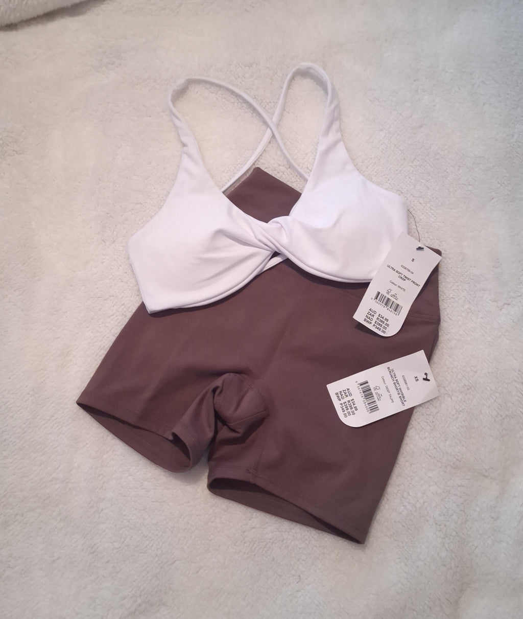 Cotton On Womens Gym Set Ultra Soft Twist Front Crop and Ultra Soft Invisible Scrunch Shortie Short