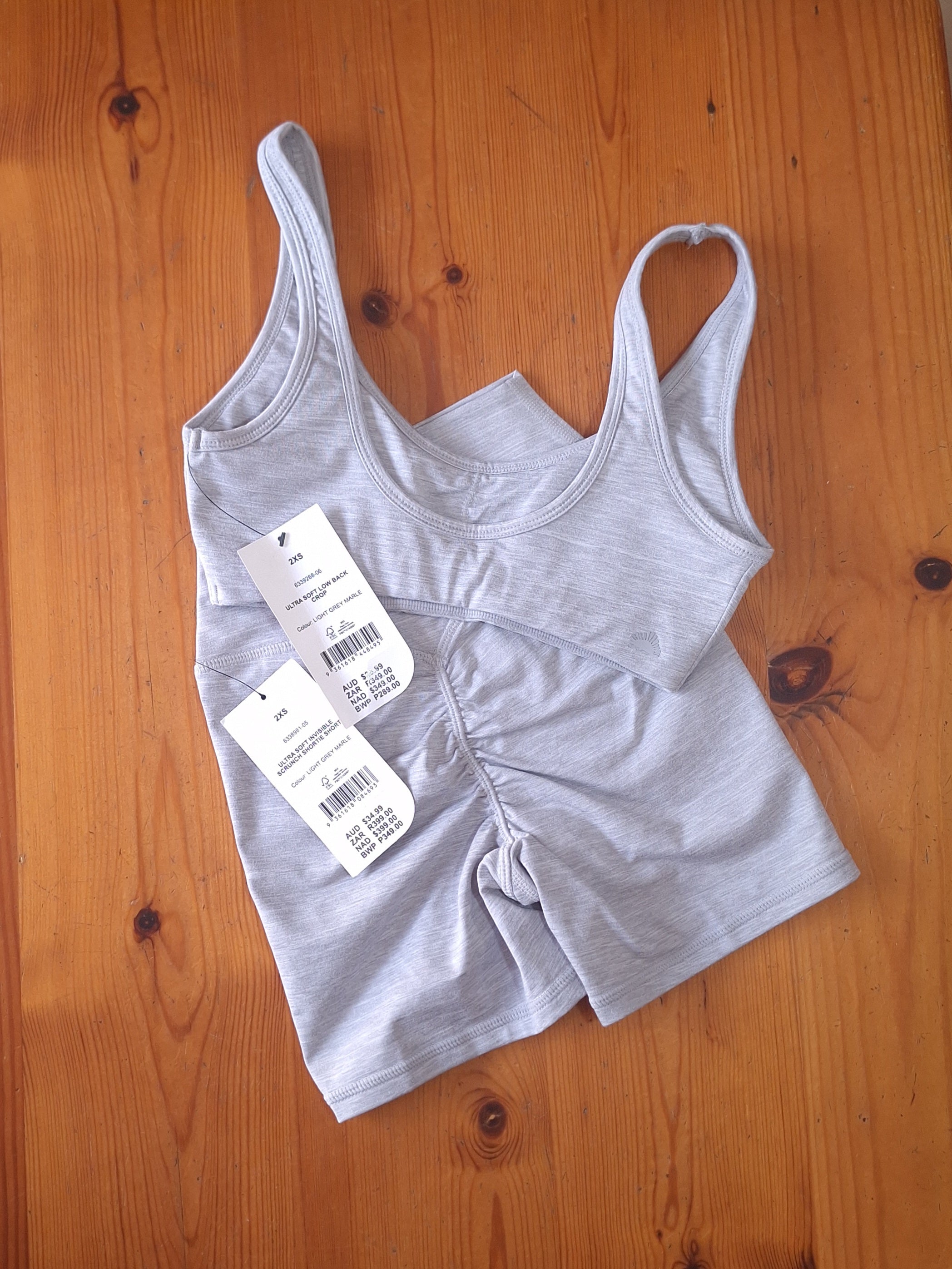 Cotton on Womens Gym Set:Ultra Soft Low Back Crop and Ultra Soft Invisible Scrunch Shortie Short