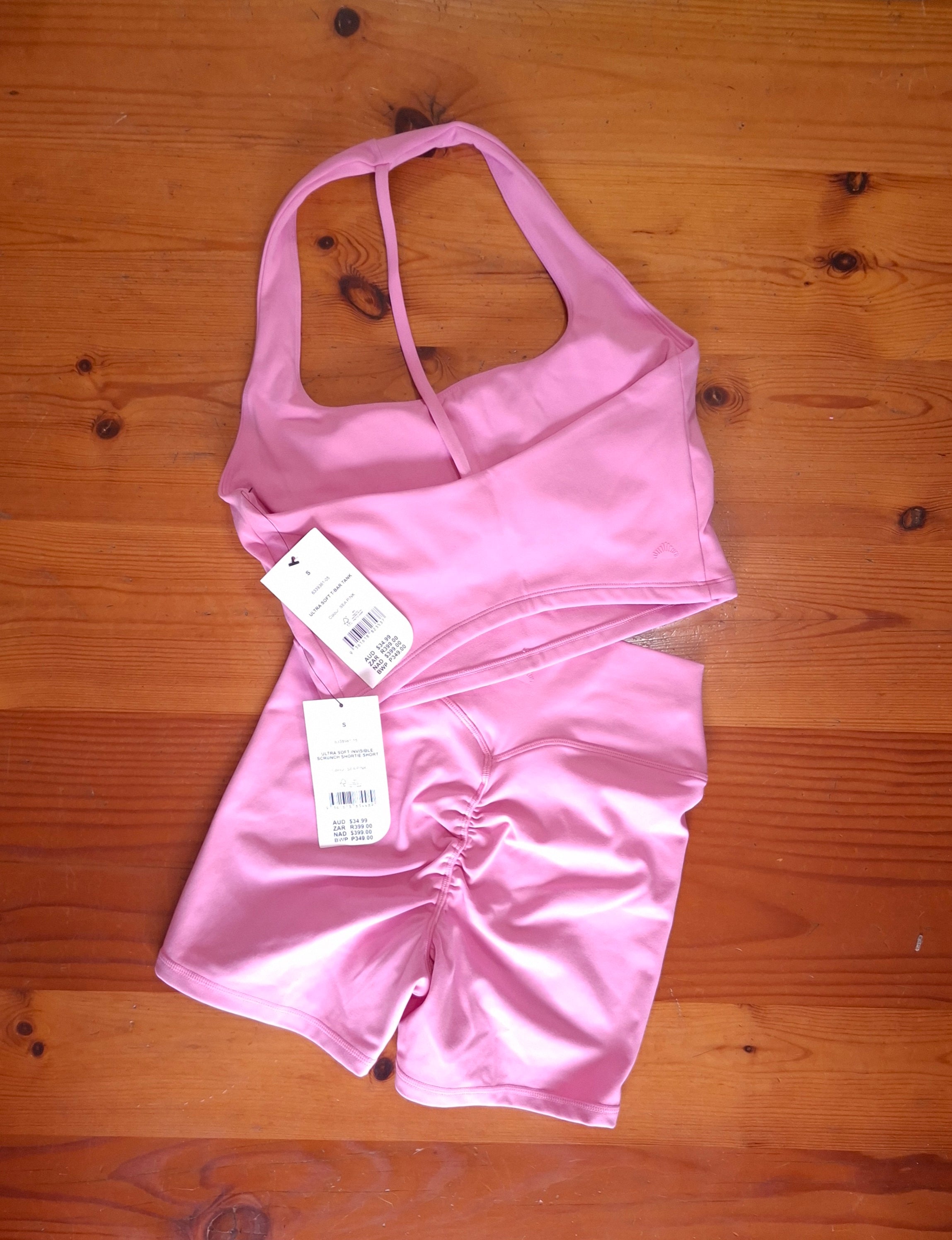 Cotton On Womens Gym Set Ultra Soft T-Bar Tank and Ultra Soft Invisible Scrunch Shortie Short