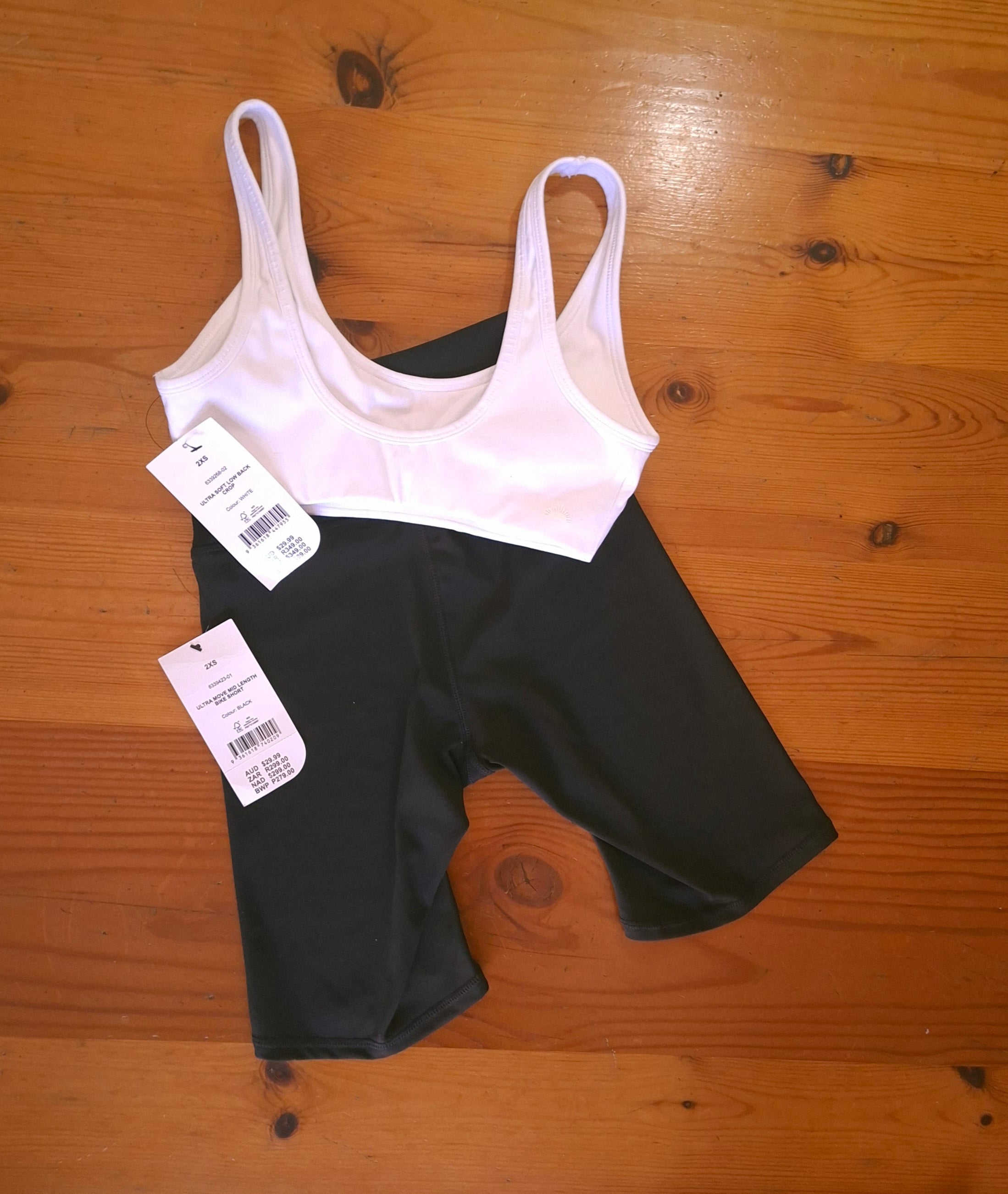 Cotton On Womens Gym Set Ultra Soft Low Back Crop and Ultra Move Mid Length Bike Short
