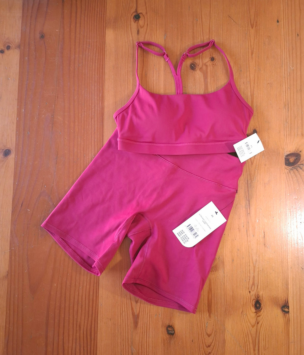 Cotton On Womens Gym Set 365 KeyHole Crop and Ultra Soft Contour Bike Short