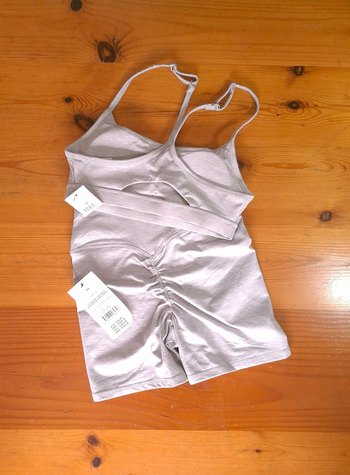 Cotton On Womens Gym Set 365 KeyHole Crop and Ultra Soft Invisible Scrunch Shortie Short